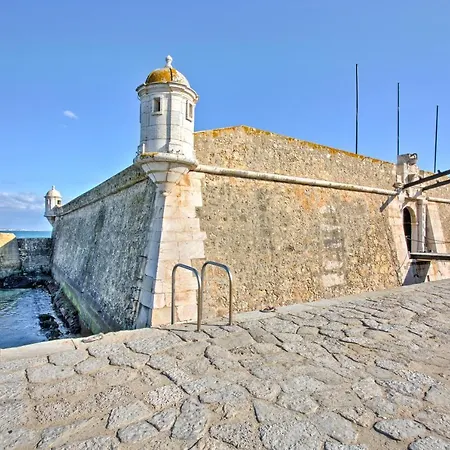 Vila Bella, Meia Praia, * Lagos