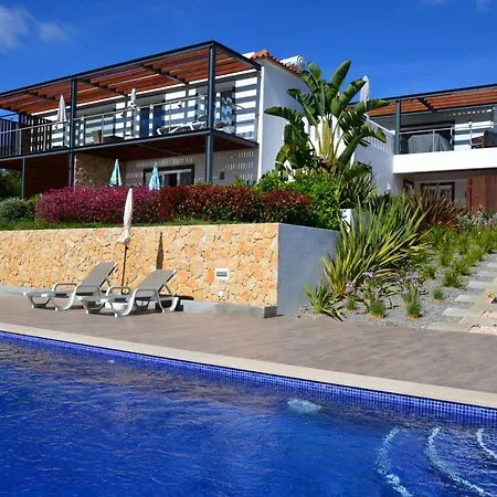 Vila Bella, Meia Praia, *