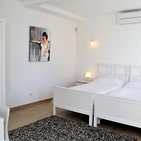 Vila Bella, Meia Praia, Apartment