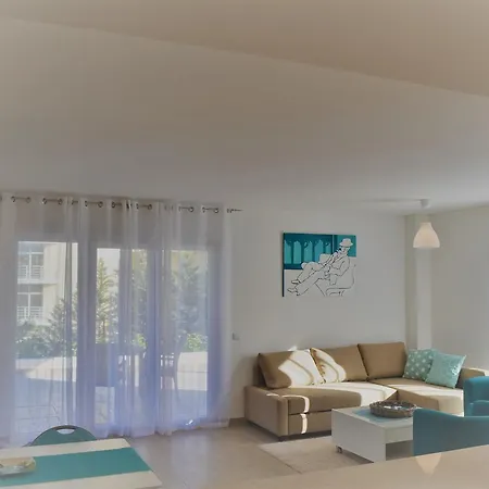 Vila Bella, Meia Praia, * Lagos